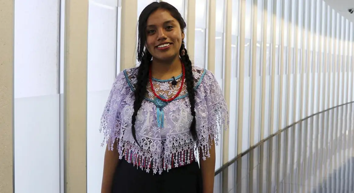 Jóvenes emprendedores presentando proyectos innovadores en Nayarit.